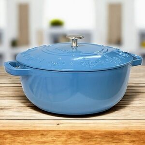 Staub 24 Blue Fleur Dutch Oven Cast Iron Cocotte 4.6Qt Made in France - New.